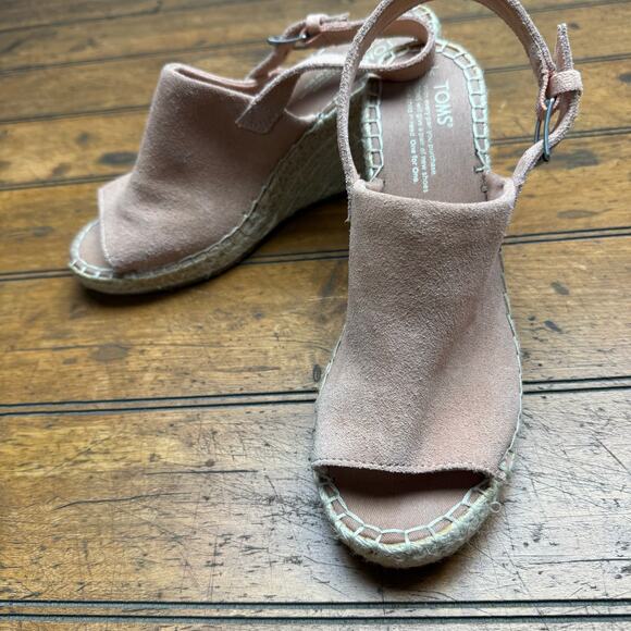 TOMS pink suede‎ strapped wedge sandals - Picture 3 of 6